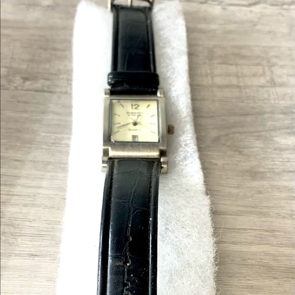 Embassy Bye GRUEN  Wrist Watch New Battery pre-own - Picture 6 of 9